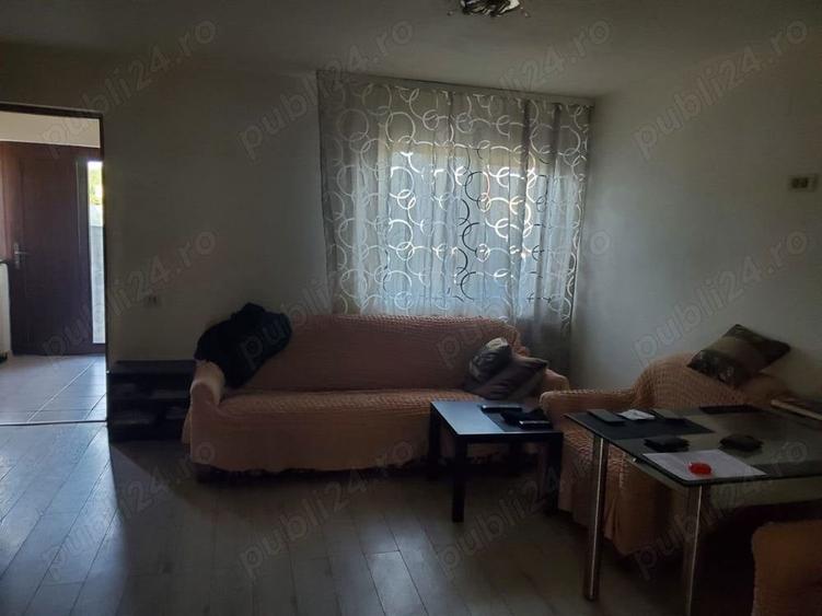 Casă cu 5 camere cu Teren 300 Mp în Valu lui Traian