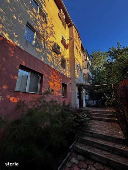 Apartament cu o camera decomandat ,zona UMF - 5