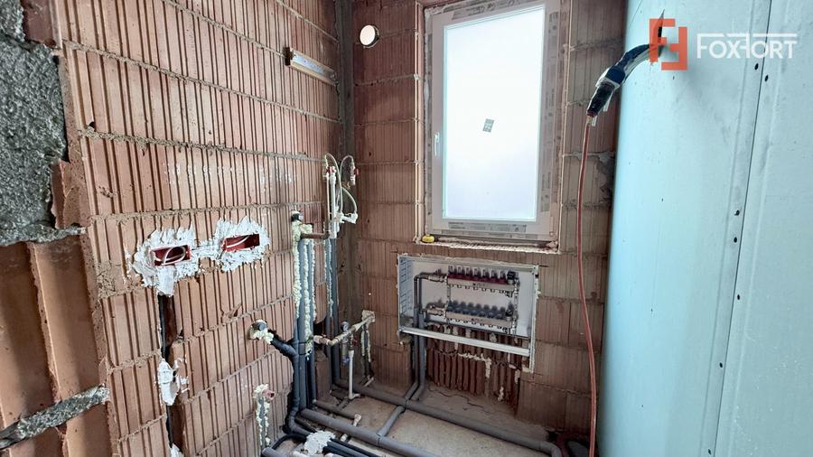Duplex cu 5 camere cu Canalizare în Moșnița Nouă