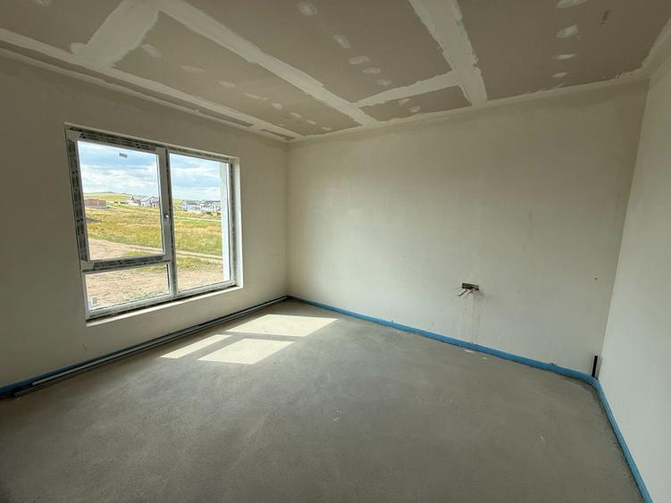 Duplex cu 4 camere cu Canalizare în Șura Mică