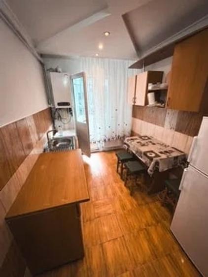 Apartament cu 2 camere semidecomandat în Tătărași