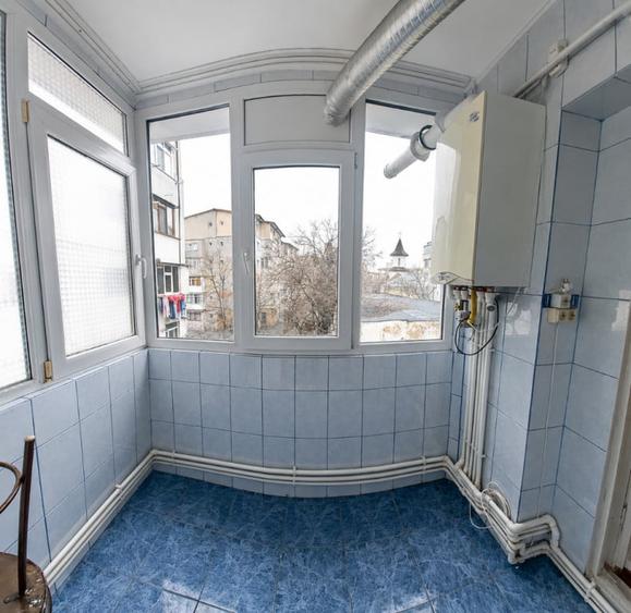 Apartament cu 3 camere decomandat în Micro 21