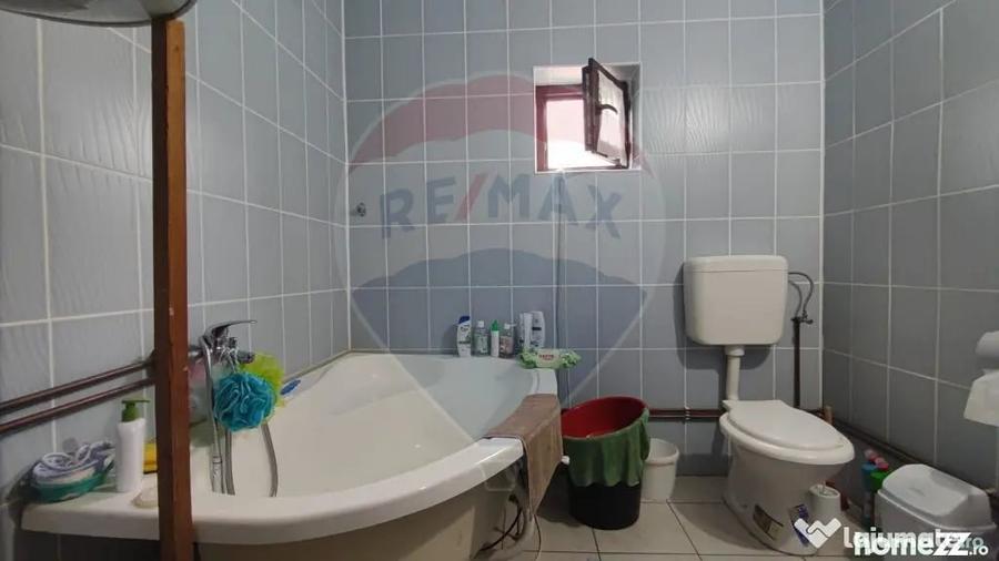 Casă cu 4 camere cu Teren 11769 Mp în Munteni