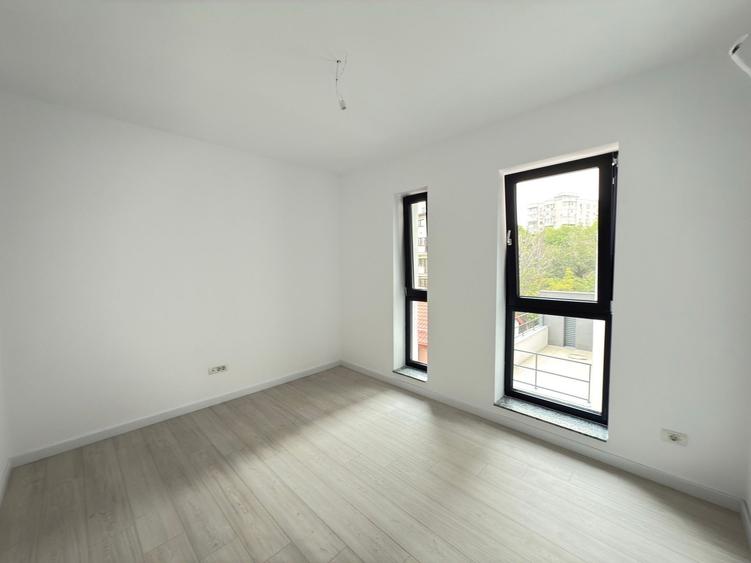 Apartament cu 3 camere decomandat în Nerva Traian