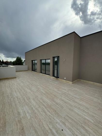 Casă individuală cu 4 camere cu Canalizare în Ghencea