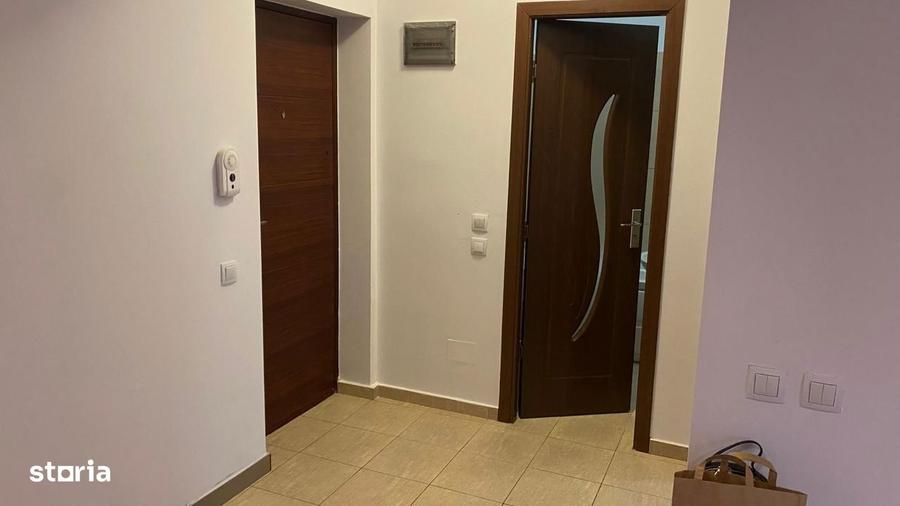 Apartament cu 2 camere semidecomandat în Giurgiului
