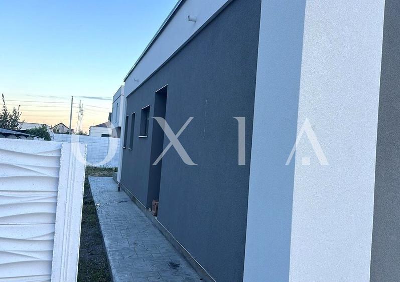 Duplex cu 3 camere cu Canalizare în Moșnița Nouă