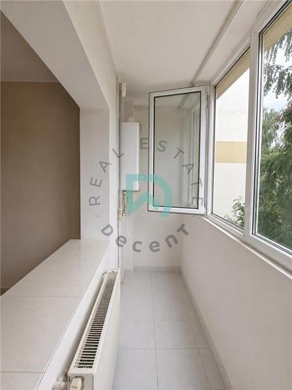 Apartament cu 3 camere decomandat în Calea București