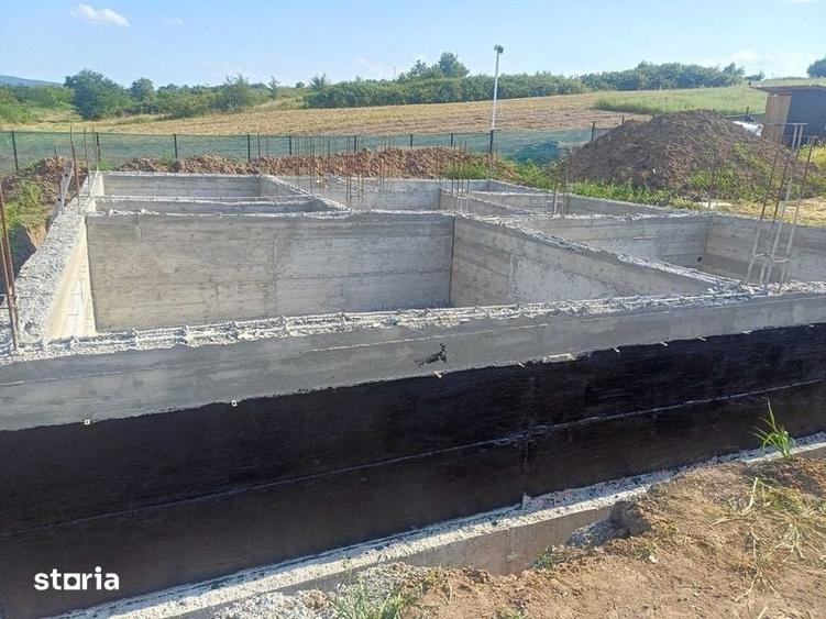 Casă cu 3 camere cu Teren 90 Mp în Lunca Cetățuii
