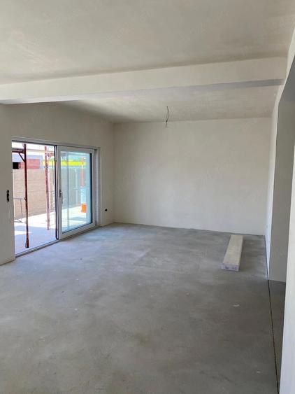 Casă cu 4 camere în Giarmata