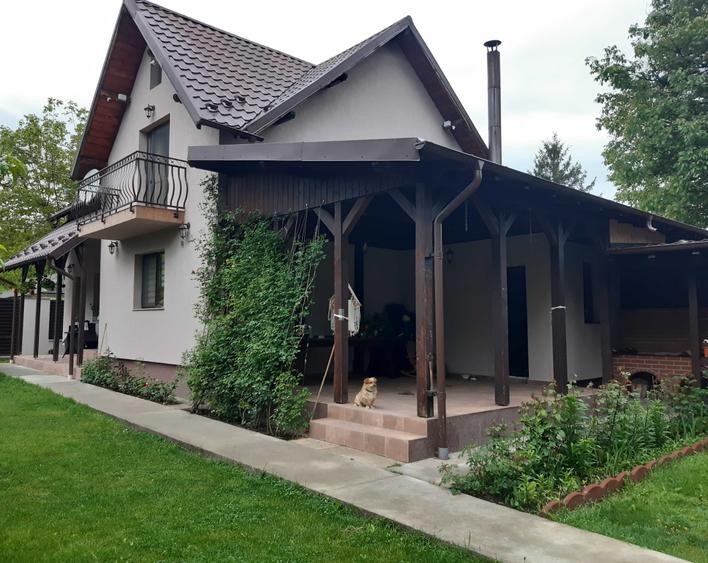 Casă cu 4 camere în Central