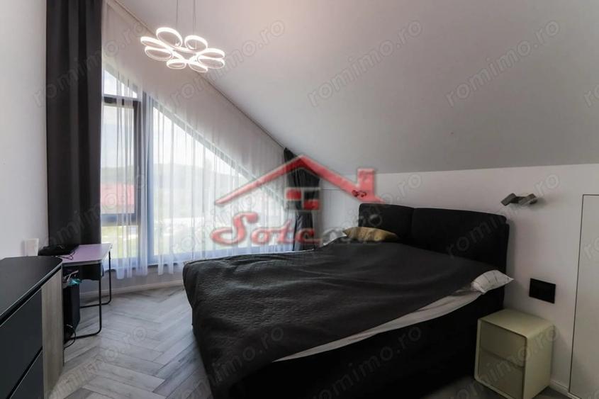 Casă cu 11 camere cu Teren 1227 Mp în Breaza de Sus