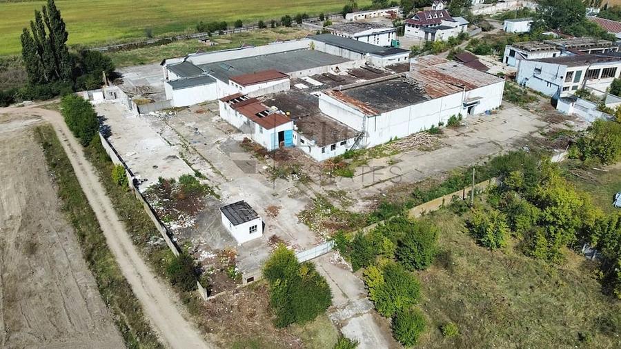 Spațiu comercial, de 3,532 mp, în Central
