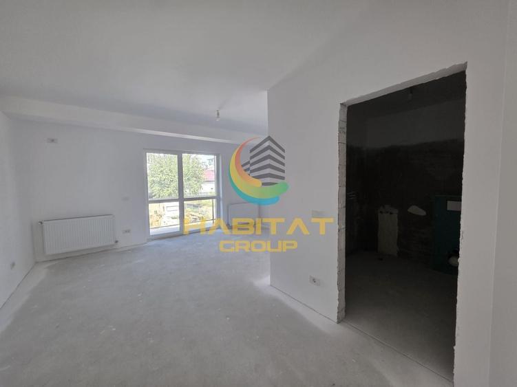 Apartament cu 4 camere semidecomandat în Berceni