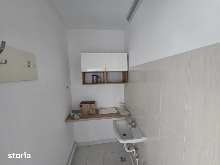 Spațiu comercial, de 100 mp, în Zona industrială