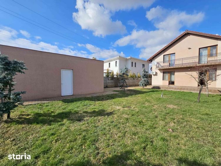 Casă cu 5 camere cu Teren 1000 Mp în Ghiroda