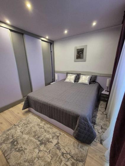 Apartament cu 3 camere decomandat, mobilat în Eroii Revoluției