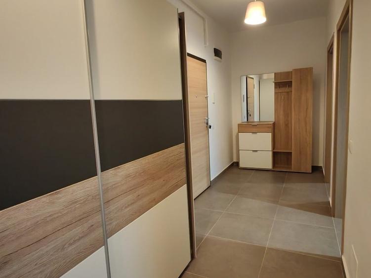 Apartament cu 2 camere decomandat, mobilat în Politehnica