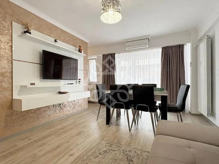 Apartament cu 3 camere decomandat în Nufărul