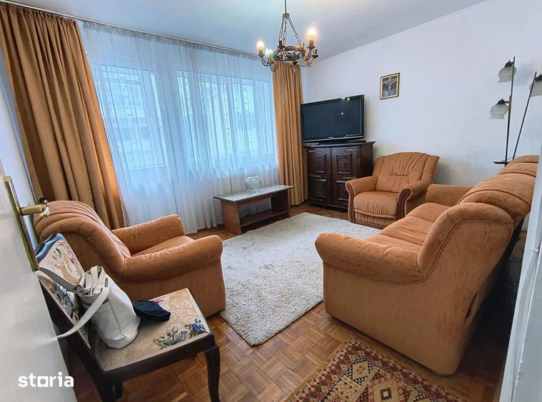 Apartament cu 2 camere semidecomandat în Victoriei