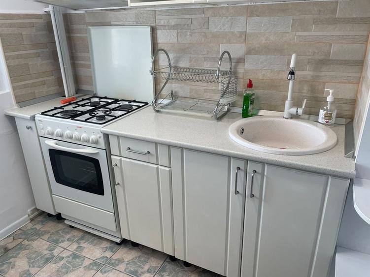 Apartament cu 3 camere decomandat în Giulești
