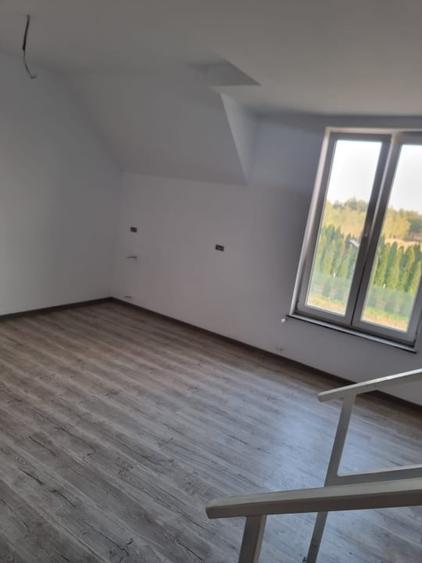 Duplex cu 6 camere cu Garaj în Sud