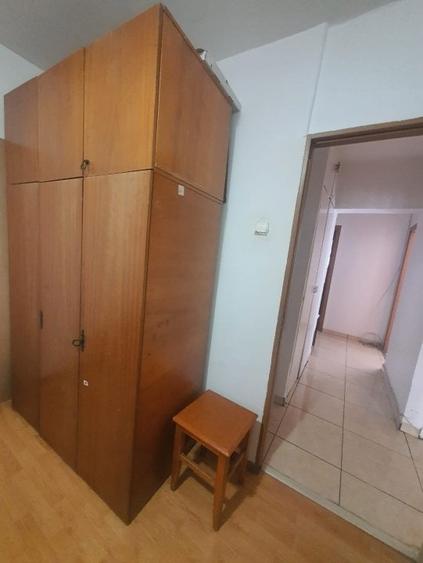 Apartament cu 3 camere decomandat, mobilat în Dristor