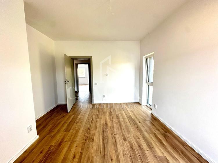 Duplex cu 4 camere cu Canalizare în Florești