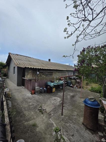Vand casa in comuna Istria - 1