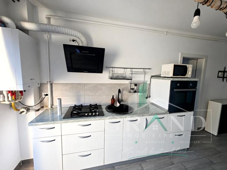 Apartament cu 2 camere semidecomandat, mobilat în Mărăști
