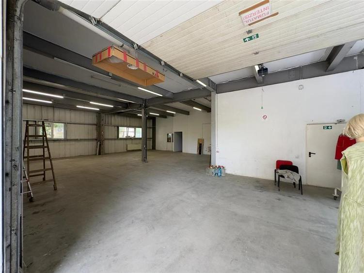 Spațiu industrial, de 187 mp, în Baza 3