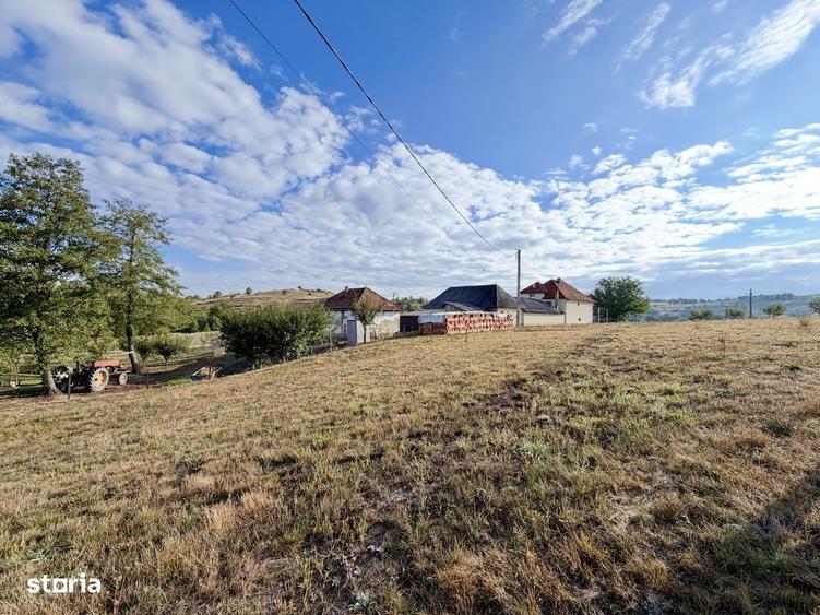 Casă cu 4 camere în Tusa