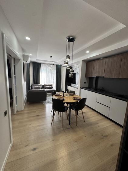Apartament cu 3 camere decomandat în Tunari