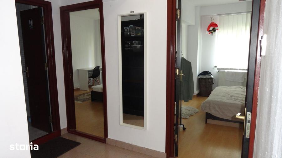 Apartament cu 3 camere în Mărăști