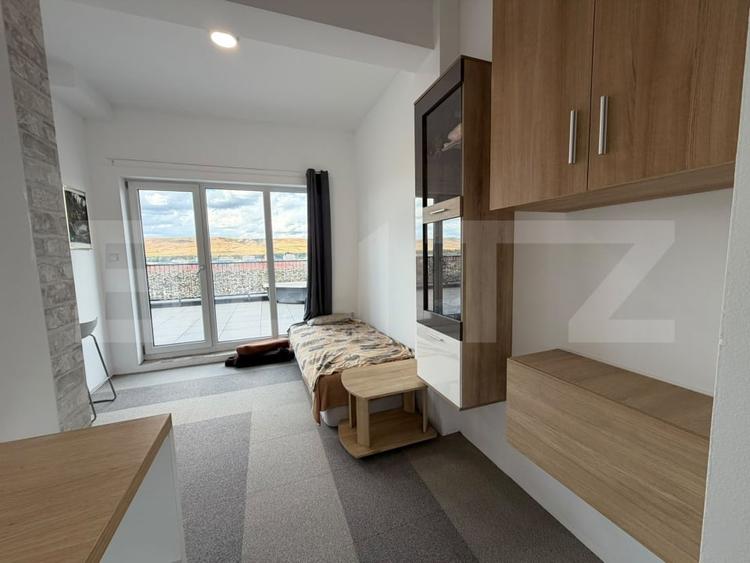 Apartament cu 2 camere semidecomandat, mobilat în Florești