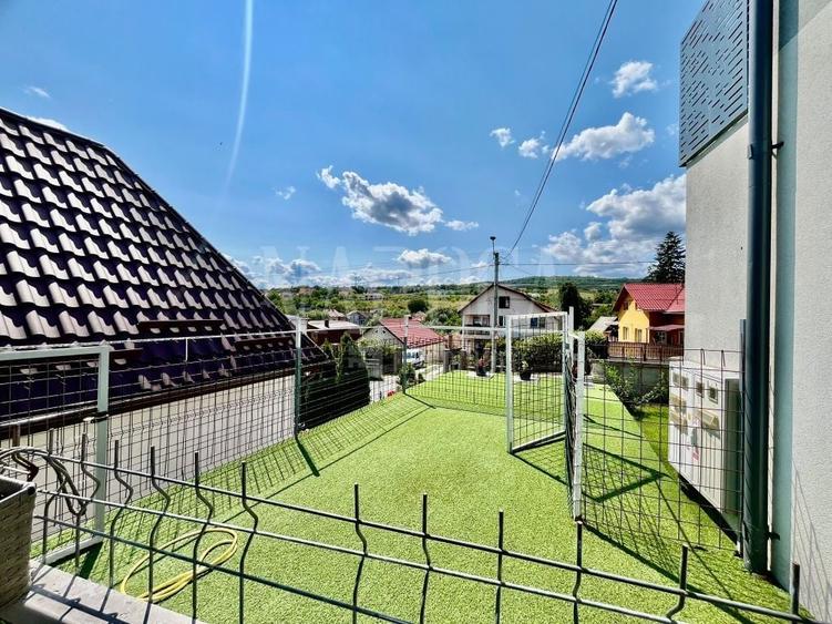 Duplex cu 5 camere cu Canalizare în Iris