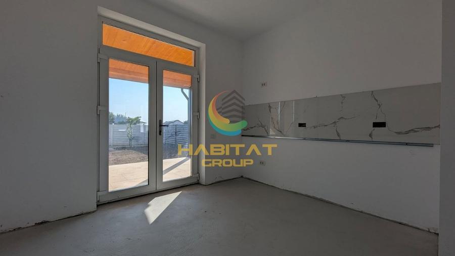 Casă individuală cu 4 camere cu Canalizare în Frumușani
