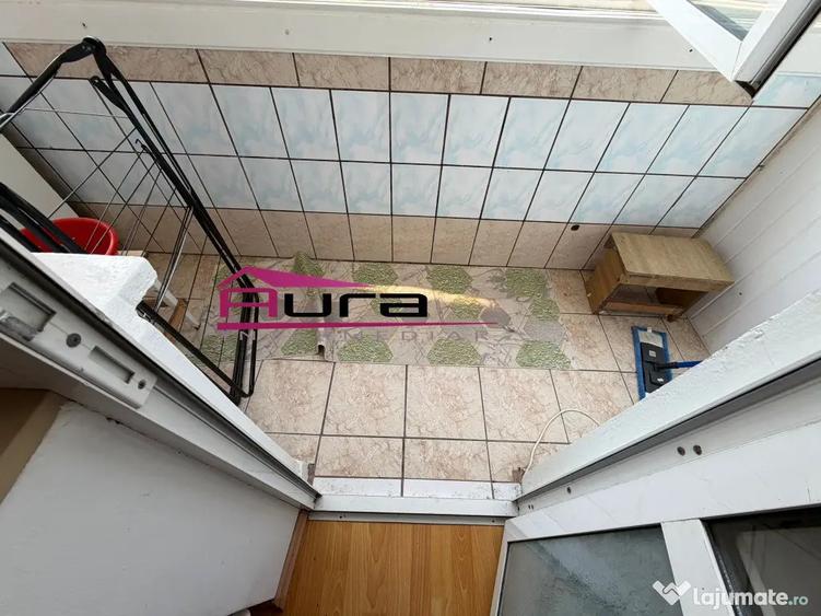 Apartament cu 2 camere semidecomandat în Piața Veche
