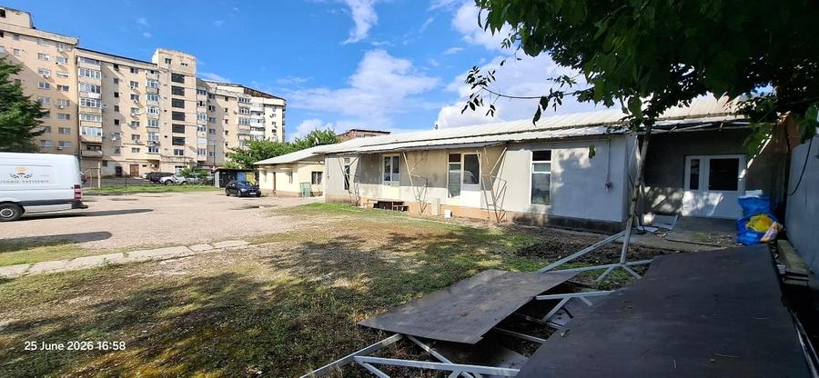 Spațiu comercial, de 500 mp, în Aleea Trandafirilor