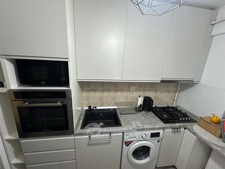 Apartament cu 2 camere decomandat în Nicolina