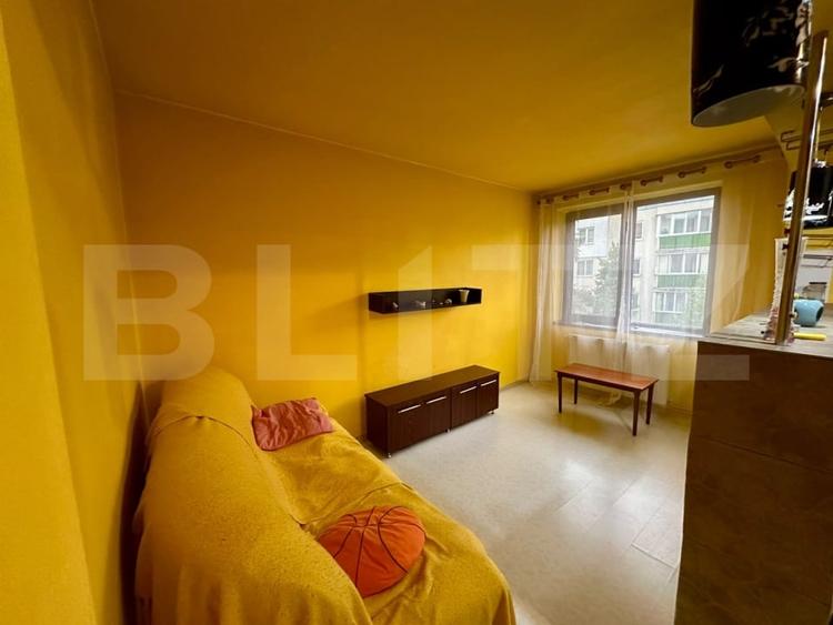 Apartament 3 camere, 62 mp, zona Decebal - 2
