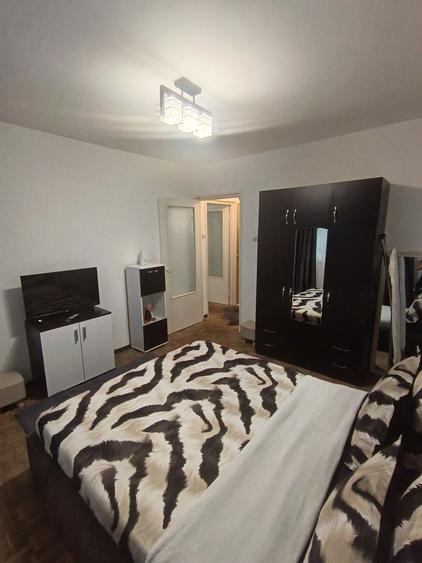 Apartament cu 2 camere semidecomandat în Apărătorii Patriei