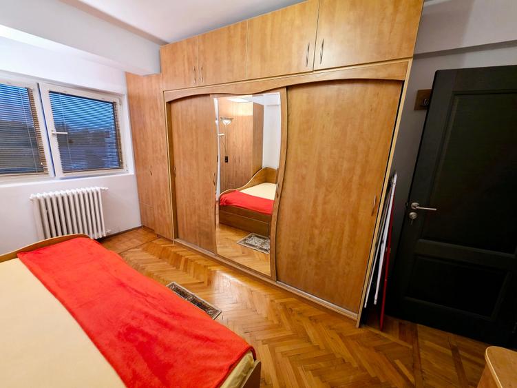 Apartament cu 3 camere semidecomandat, mobilat în Kogălniceanu