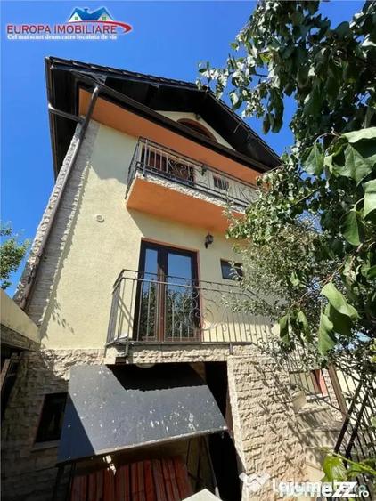 Casă cu 4 camere cu Teren 209 Mp în Monumentului