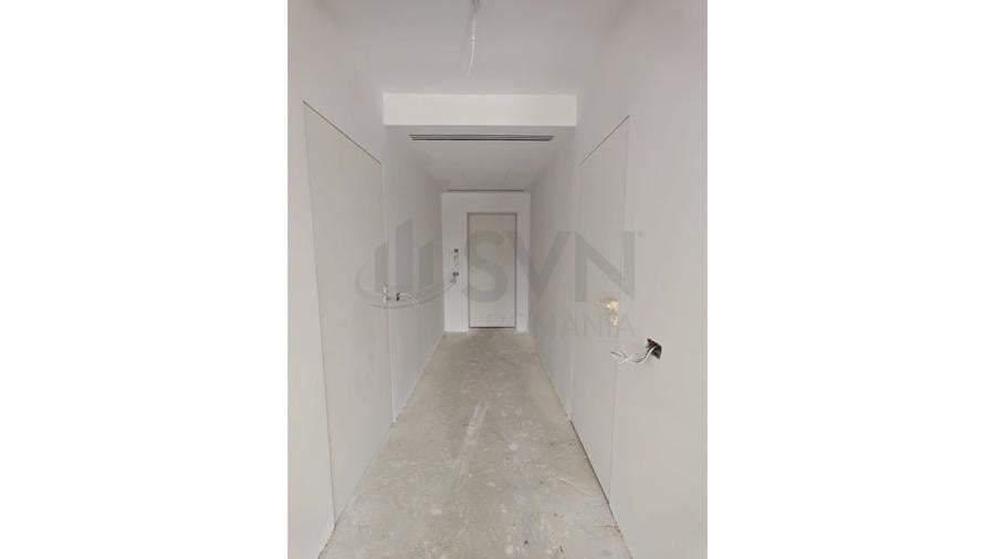 Apartament cu 5 camere decomandat în Parcul Carol