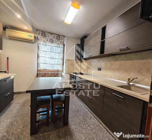 Apartament cu 3 camere semidecomandat în Gării
