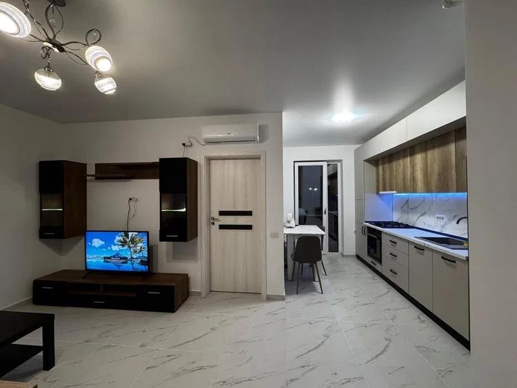Apartament cu 2 camere decomandat, mobilat în Berceni