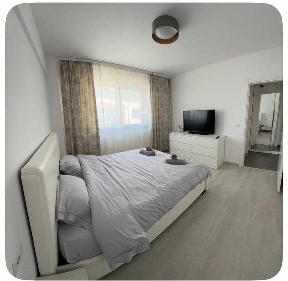 Apartament cu 2 camere semidecomandat în Aeroport