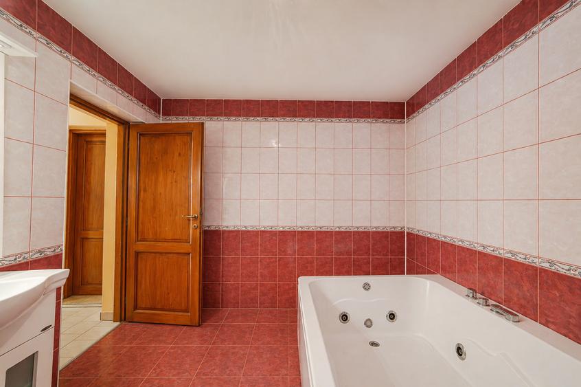 Casă individuală cu 4 camere cu Canalizare în Calea Urseni