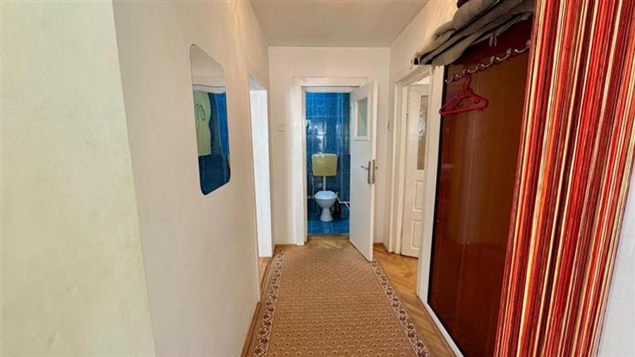 Casă individuală cu 4 camere cu Teren 150 Mp în Central